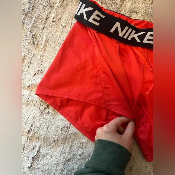 Nike fold over dri fit shorts - Picture 7 of 7